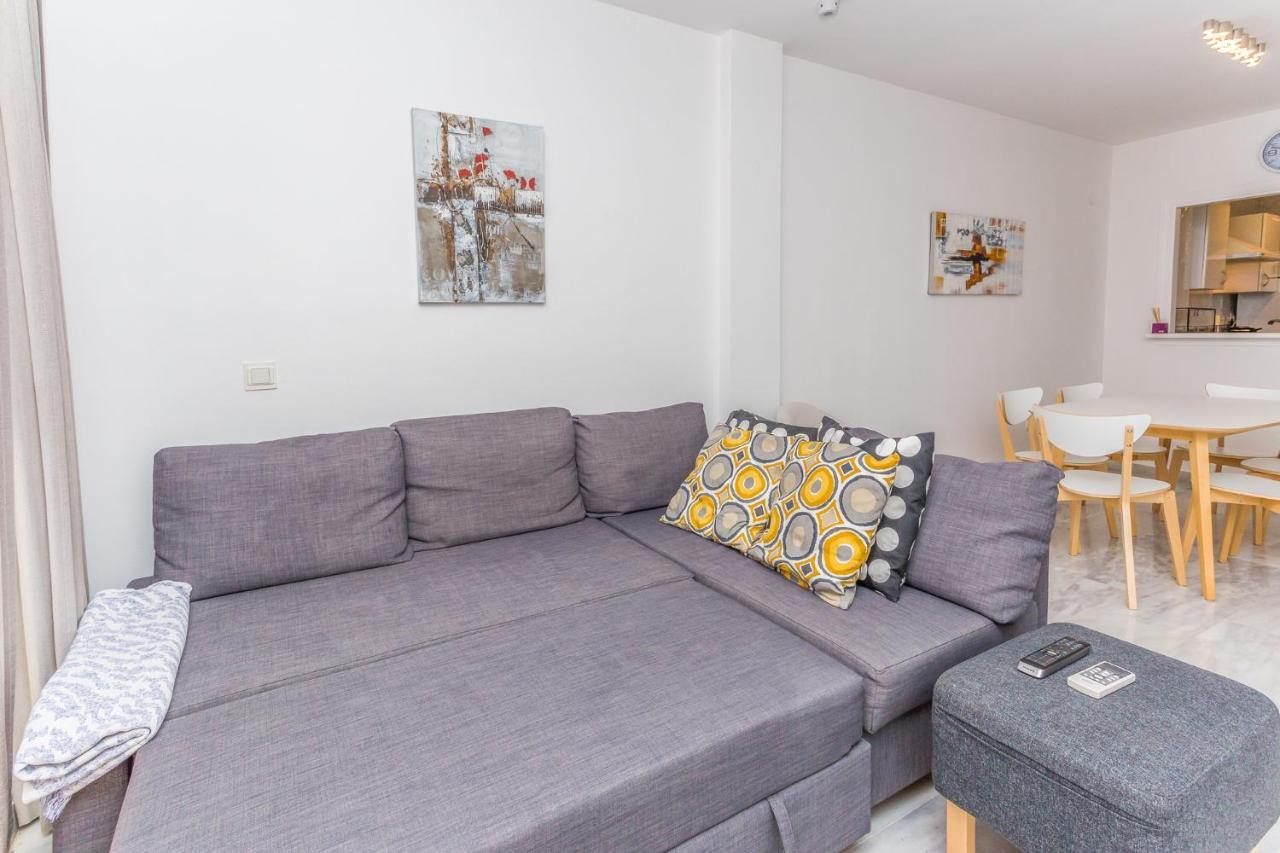 Gran Calahonda 2Br 2Ba With Terrace Wifi/Ac/Pool Apartment Sitio de Calahonda Ngoại thất bức ảnh